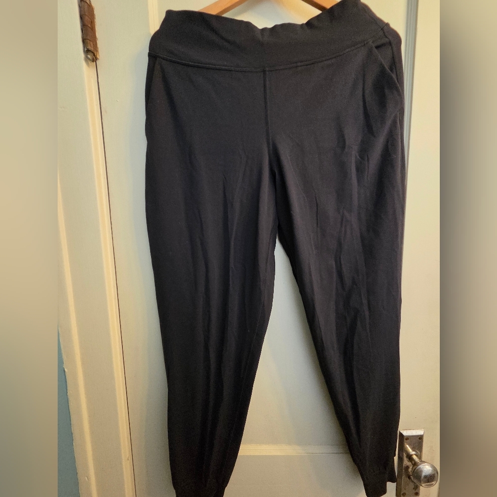 Lululemon Women's Black Joggers Sz M